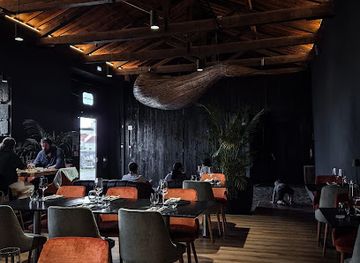 portugal/azores/bar/arco-8-restaurant-bar-art-gallery