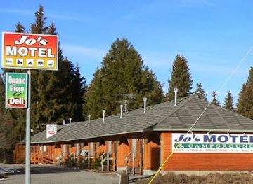 oregon/crater-lake-national-park/bar/jo-s-motel-campground