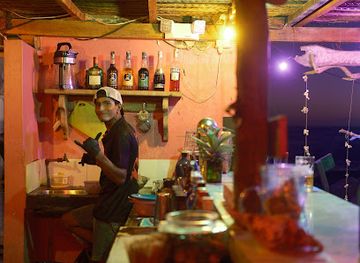 ecuador/sierra/bar/pink-iguana-bar
