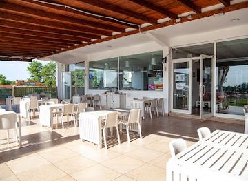 sierra-leone/turtle-islands/bar/gigibonta-ice-cream-and-pizzeria