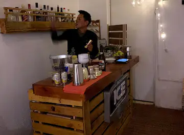 CHILL BAR