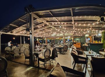 india/kashmir-great-lakes/bar/the-waterfront