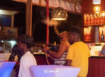 ghana/fante/bar/paddies-pub-and-lounge