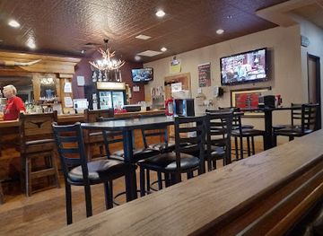 wyoming/devils-tower-national-monument/bar/longhorn-saloon-grill