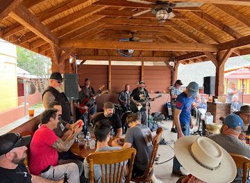 arizona/cochise-county/bar/four-deuces-saloon