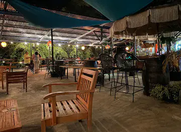 Bungalu Rest & Bar