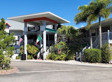 florida/sanibel-island/bar/tutti-pazzi-italian-kitchen