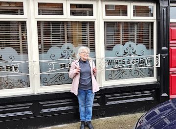 ireland/county-tipperary/bar/denis-leahy-bar