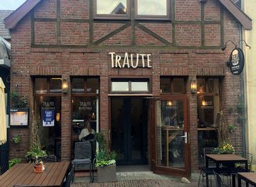 germany/east-frisia/bar/traute-burgerbar