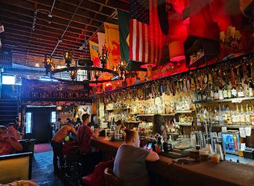 arkansas/hot-springs-national-park/bar/maxine-s-live