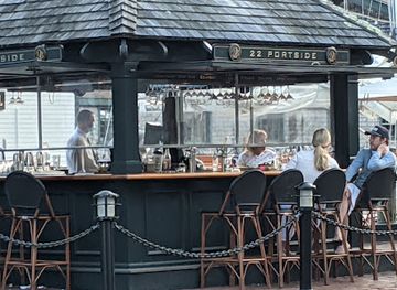 rhode-island/newport-cliff-walk/bar/22-portside