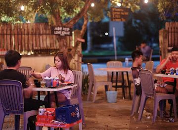 cambodia/battambang-province/bar/vintage-beers-house