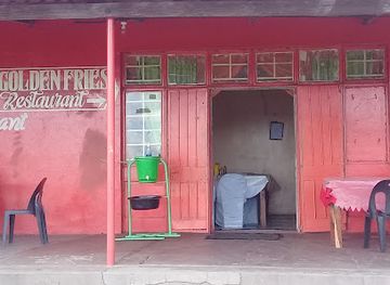 zambia/liuwa-plain-national-park/bar/golden-fries-restaurant