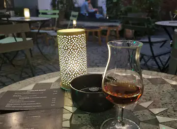 Bar Noir