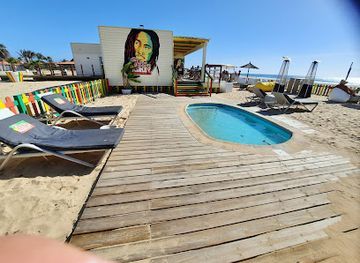 cabo-verde/santa-maria-beach/bar/bar-marley