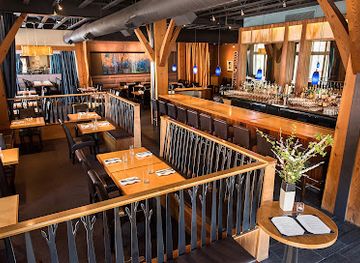 oregon/hood-river/bar/celilo-restaurant-bar