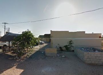 botswana/makgadikgadi-pans/bar/sundowner-bar