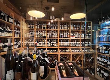 armenia/sisian-petroglyphs/bar/wine-republic