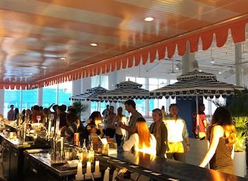 virginia/virginia-beach/oceanfront/bar/beachside-social