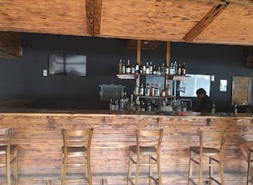 grenada/black-bay-beach/bar/dragon-bay-bar