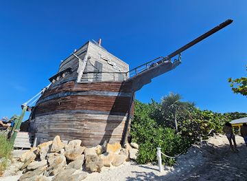 the-bahamas/cat-island/bar/emma-louise-pirate-ship