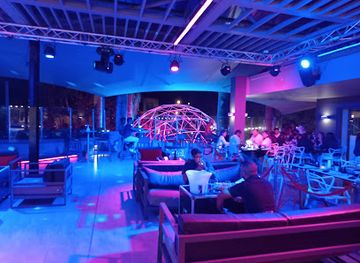 mauritius/ganga-talao/bar/backstage-lounge-bar-at-hennessy-park