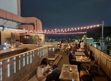 japan/bungo/bar/in-the-moon