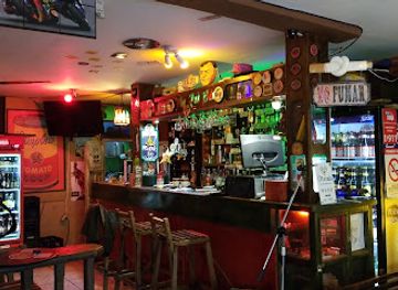 ecuador/otavalo/bar/the-red-pub-otavalo