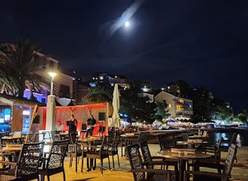 croatia/biokovo-nature-park/bar/riva-cocktail-bar