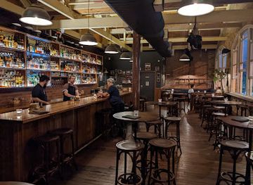 australia/queensland/bar/frog-s-hollow-saloon