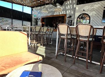 australia/central-coast/bar/frankie-s-rooftop