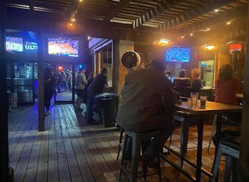 texas/san-angelo/bar/fiddlestrings-bar-patio