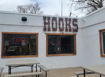 HOOKS LAKE BAR