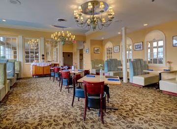 maine/augusta/bar/cloud-9-restaurant