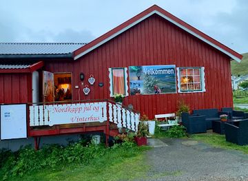 norway/nordkapp/bar/nordkapp-jul-vinterhus-heidi-marie-ingebrigtsen