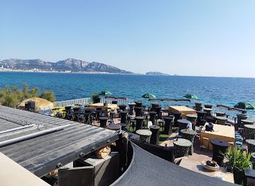 france/les-calanques-national-park/bar/l-ilot-de-la-corniche