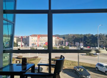 montenegro/niksic/bar/lounge-bar-square