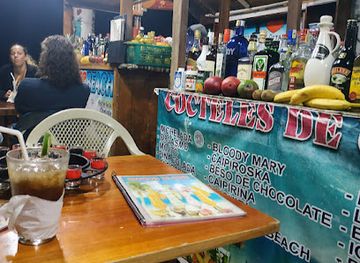 ecuador/montanita-beach/bar/cocteleria-de-gisse