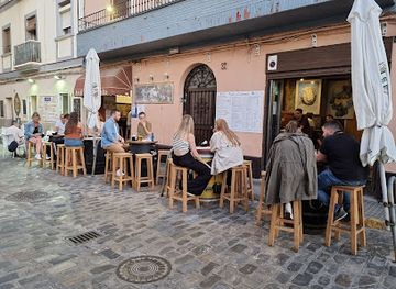 spain/cadiz/old-town/bar/bar-la-tabernita
