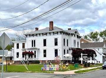 connecticut/connecticut-river-valley/bar/the-charles
