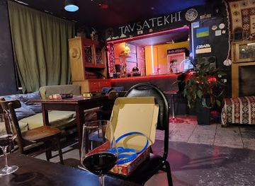 georgia/telavi/bar/tavsatekhi-bar-games