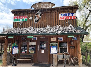 wyoming/devils-tower-national-monument/bar/r-deli