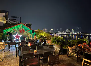 Le Moon Rooftop