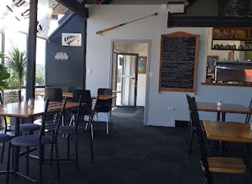 new-zealand/west-coast/bar/charleston-tavern