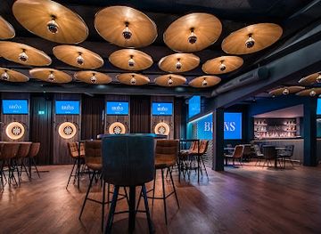 iceland/keflavik/bar/brons