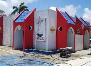 El Velero Bar & Grill