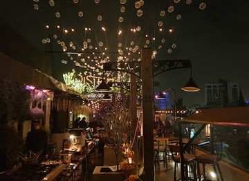 jordan/wadi-hidan/bar/district-urban-rooftop