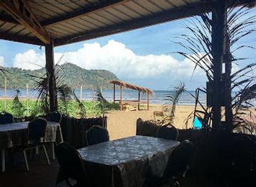 mayotte/acoua/bar/restaurant-la-marine