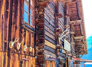 switzerland/jungfrau-region/bar/chuestall-schneebar-fonduestubli