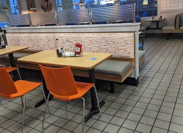 kentucky/mammoth-cave-national-park/bar/long-john-silver-s-a-w